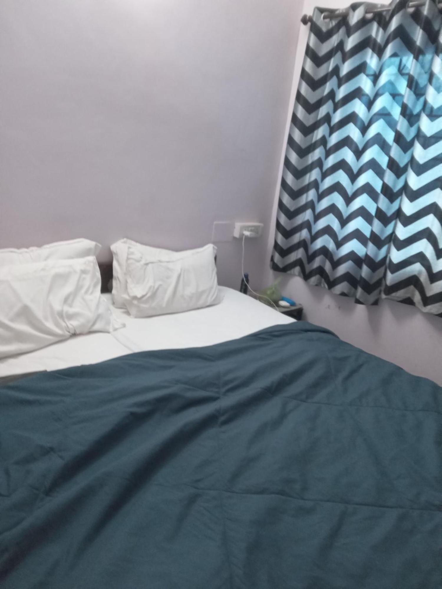 Bed and Breakfast Kapil Traders Neu-Delhi Exterior foto